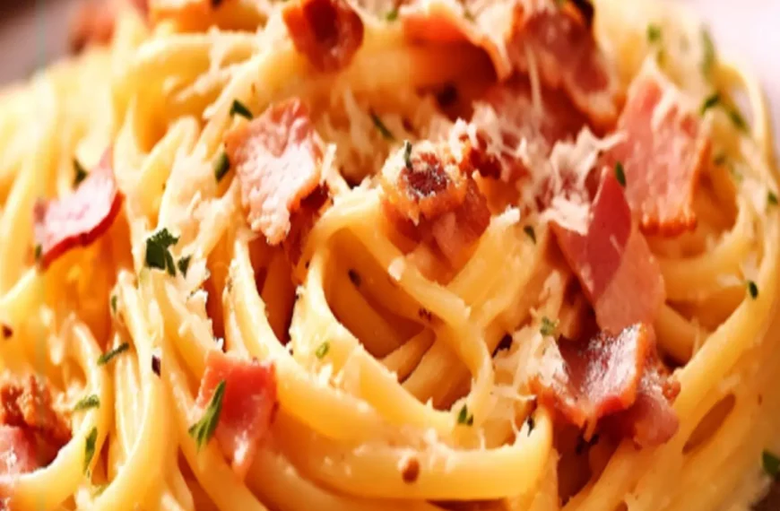Macarrão à Carbonara: O Sabor Autêntico da Itália em Cada Garfada