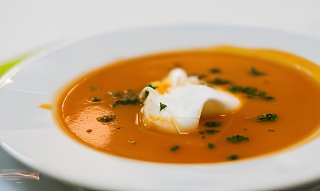 sopa-de-tomate-e-cebola